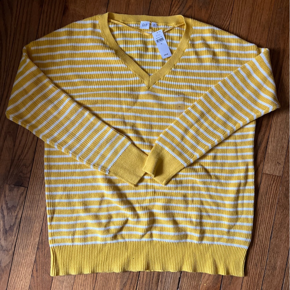 Women’s sweater size XL